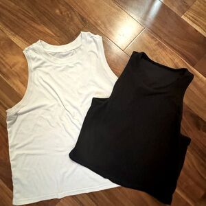 LIKE NEW! BUNDLE OF VUORI TOPS Women’s Large